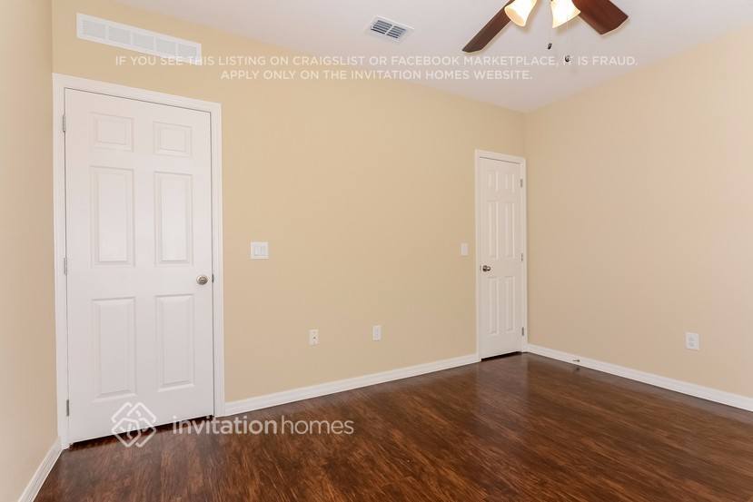 Building Photo - 5186 Deltona Blvd