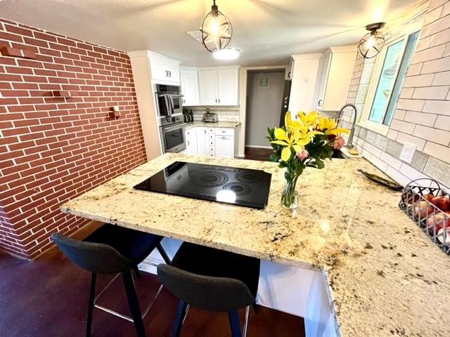 Kitchen - 1247 W Devonshire St