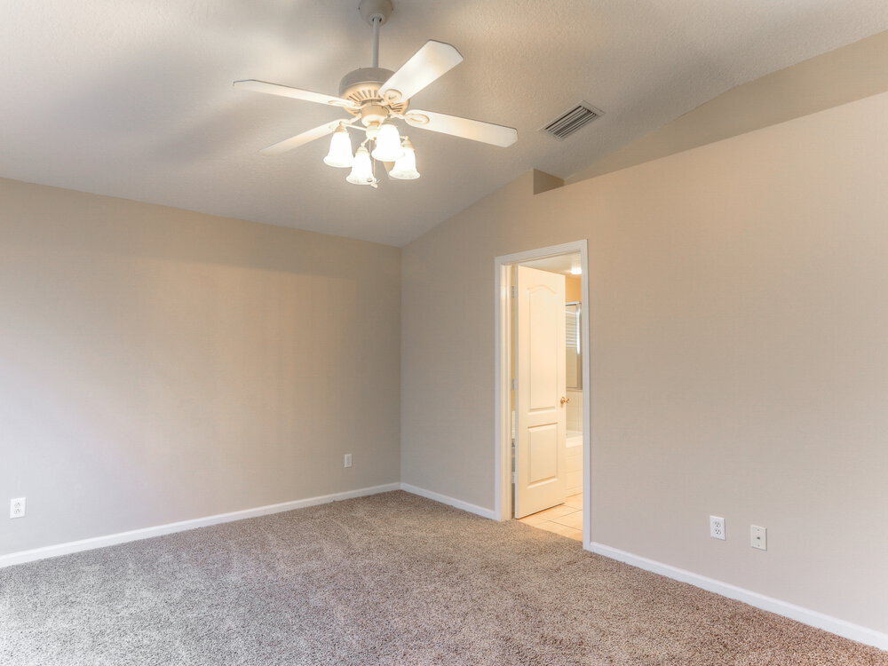 Building Photo - 10422 Hunters Haven Blvd