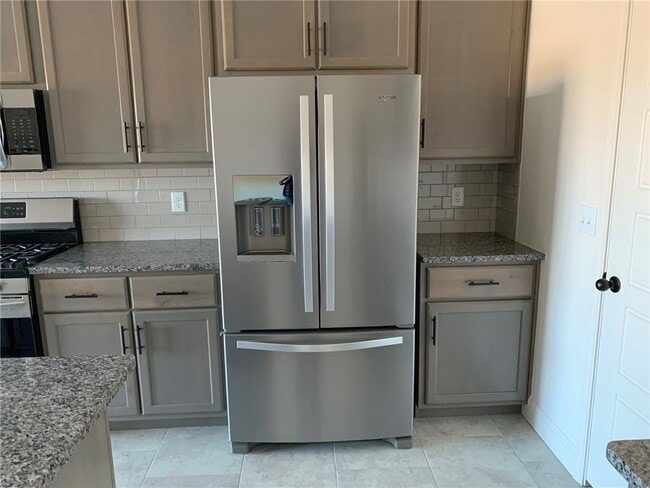 Building Photo - 740 Arkansas Black