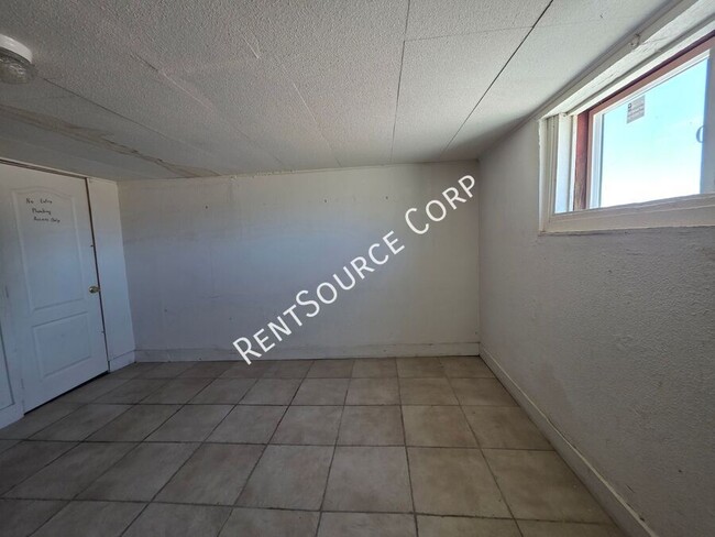 Building Photo - 750 CA-58