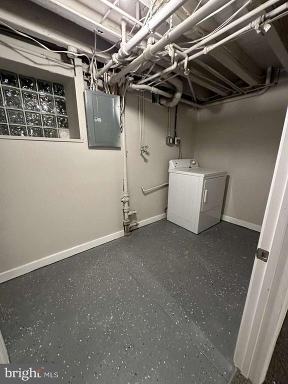 Building Photo - 65 E Montana St