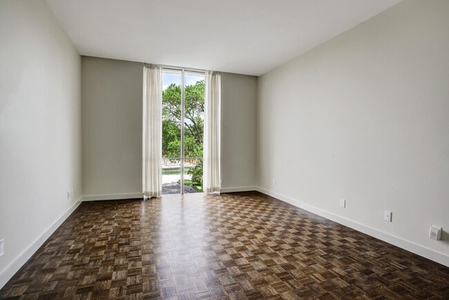 Building Photo - 3711 San Felipe St