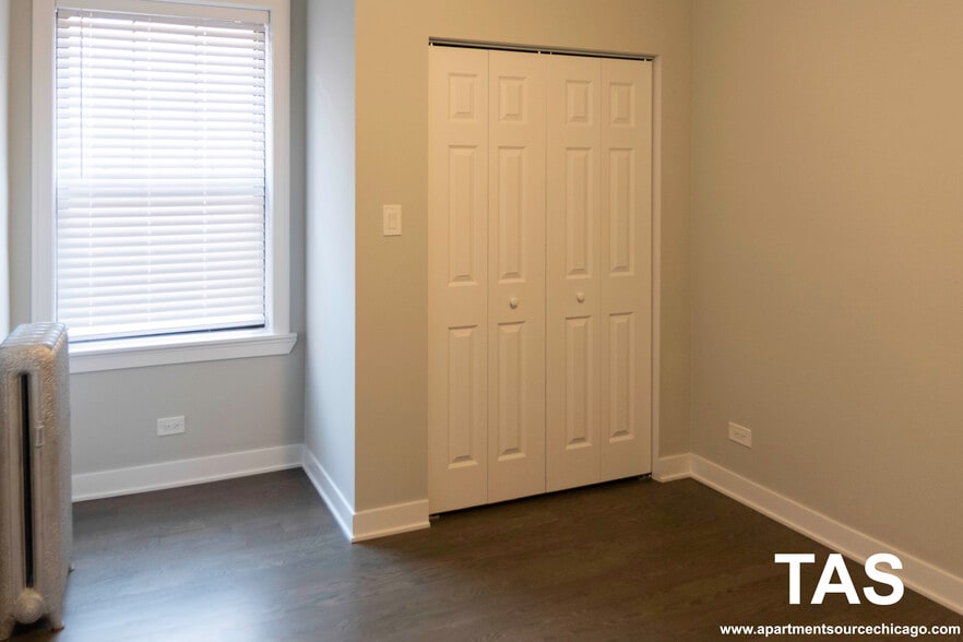 Building Photo - 3925 N Keeler Ave