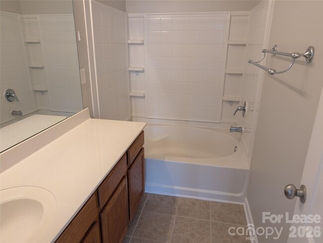 Building Photo - 174 Singleton Rd