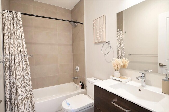 Building Photo - 211 SE 4th St