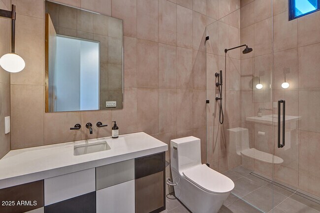 Building Photo - 10249 E Joy Ranch Rd