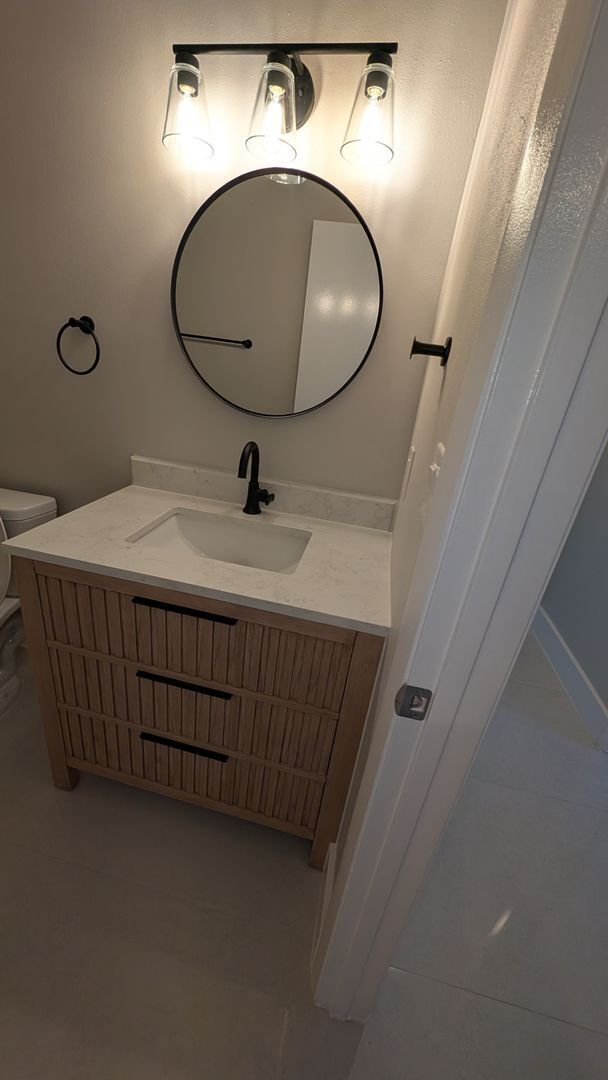 Building Photo - Complete remodeled 2 bedrooms 2 baths with balcony