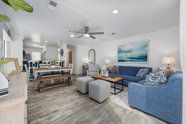 Building Photo - All Inclusive Seasonal Rental Available October 1st, 2025-March 31st 2026!