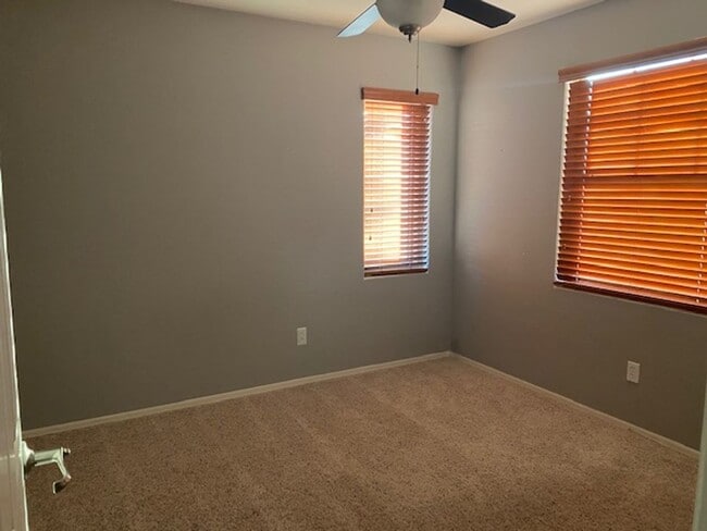 Building Photo - LYONS GATE COMMUNITY, 3PLUS DEN TWO STORY ...