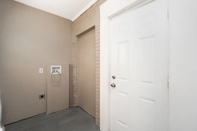 Building Photo - Updated  2BR Home – Walk to Lehigh & Downtown Bethlehem