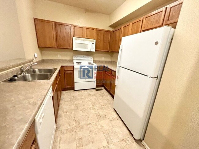 Building Photo - 9758 Laredo St.