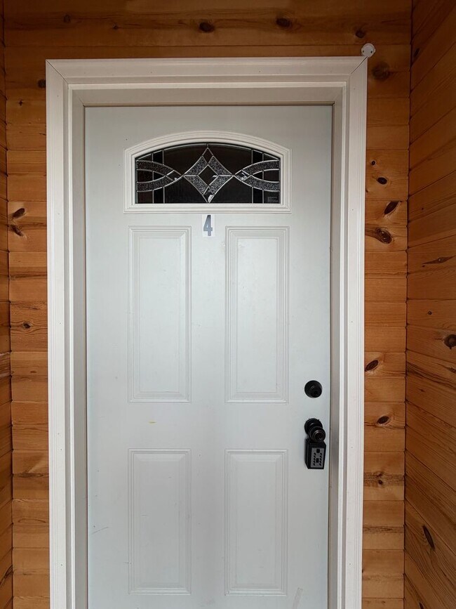 Building Photo - 311 Main St