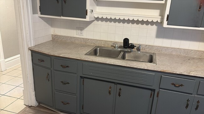 Building Photo - 1623 4th Ave