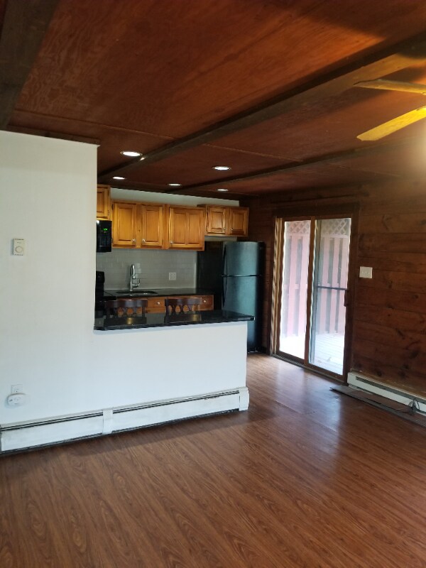 Building Photo - 204 Sellersville Dr