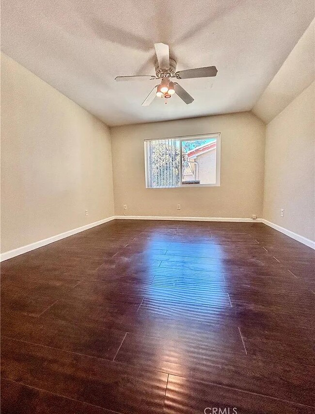 Building Photo - 7405 Charmant Dr