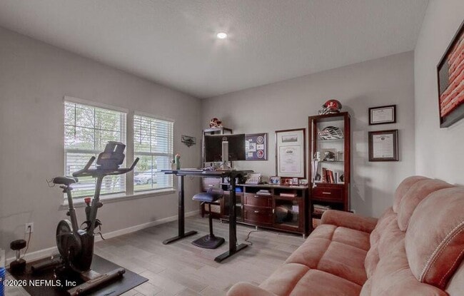 Building Photo - 111 Ash Breeze Cv