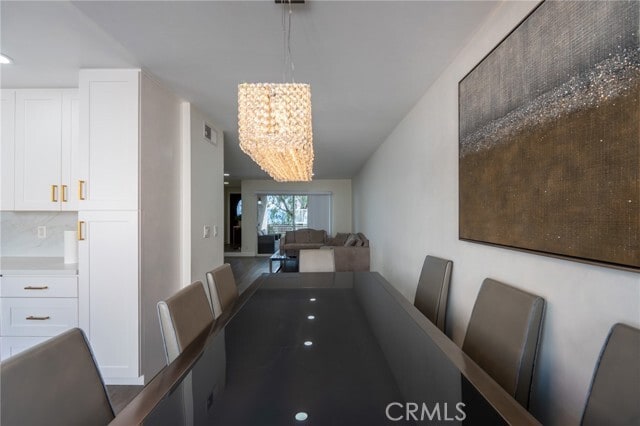 Building Photo - 7757 Vía Rosa Maria