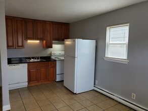 Building Photo - 373 W Old Indian Trail