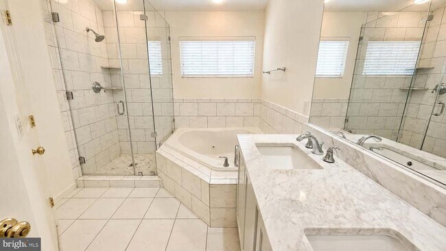 Building Photo - 9147 Cascade Falls Dr