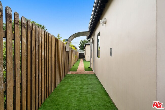 Building Photo - 4493 138th St