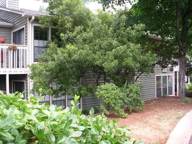 Building Photo - 4646 Vinings Central Run SE