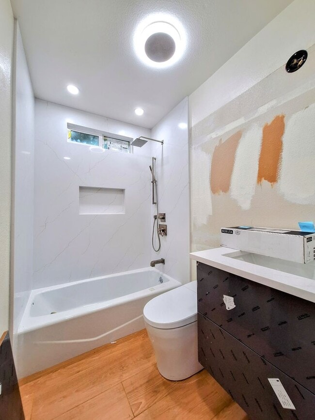 Building Photo - Beautifully Remodeled 3bd Single Story House: Everything Brand New!