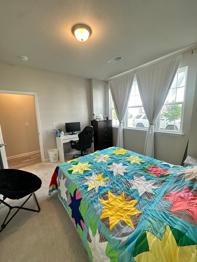 Building Photo - New construction 3 bedroom, 3.5 bathroom c...