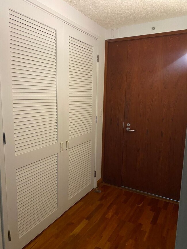 Building Photo - 1015 Wilder Ave