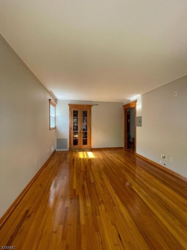 Building Photo - 331 Boxwood Ct