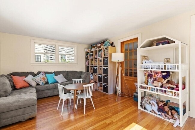 Building Photo - 7 Marrigan St