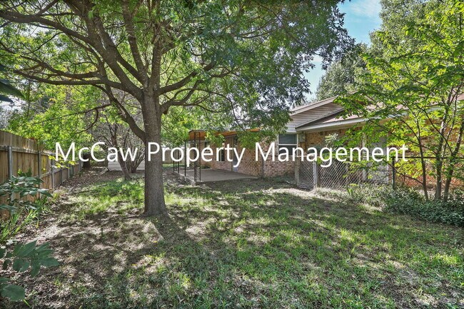 Building Photo - 1110 Rosedale Dr