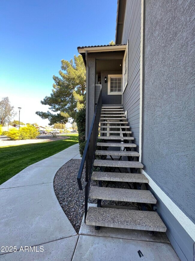 Building Photo - 255 S Kyrene Rd