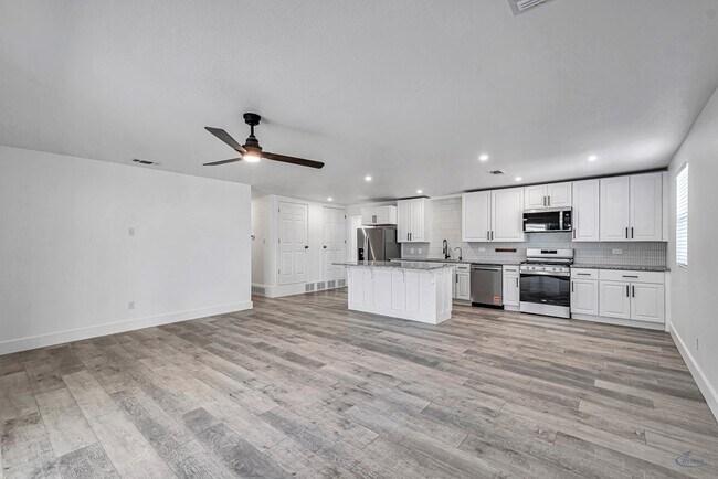 Building Photo - 1607 Butternut Ln