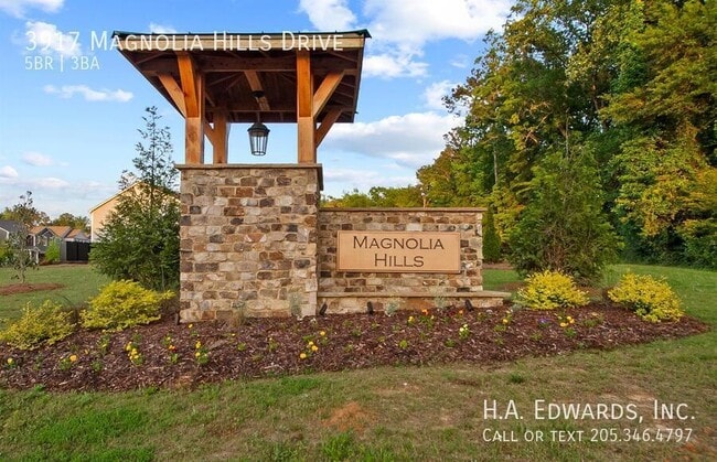 Building Photo - 3917 Magnolia Hls Dr