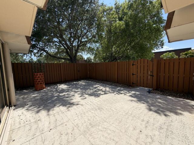 Building Photo - 3013 30th Ct