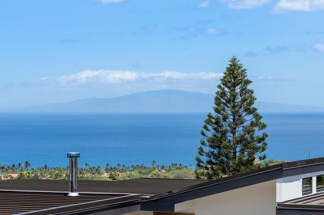 Building Photo - MASSIVE UNOBSTRUCTED OCEAN VIEWS – Maui Meadows 2-Bed Home with Pool Access