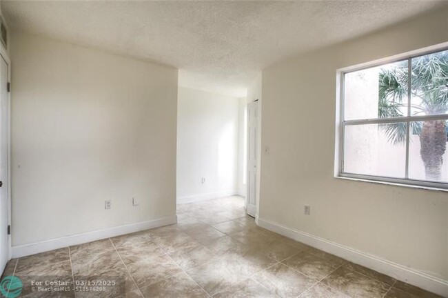 Building Photo - 510 NW 86th Pl