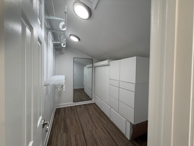 Building Photo - 227 Spring Creek Cir
