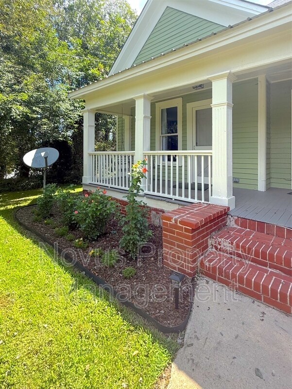 Building Photo - 209 Wedowee St