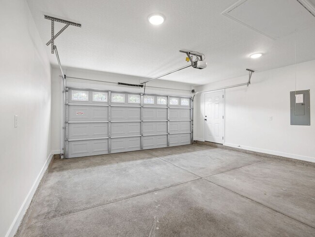 Building Photo - Beautiful New Construction--3 Bedrooms, 2 ...