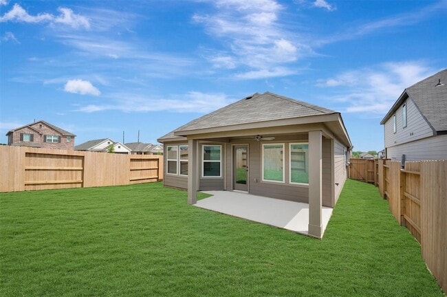 Building Photo - 32506 Lantana Flds Rd