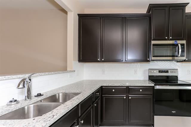 Building Photo - 1442 Park Trails Blvd