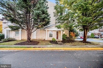 Building Photo - 11801 Rockaway Ln