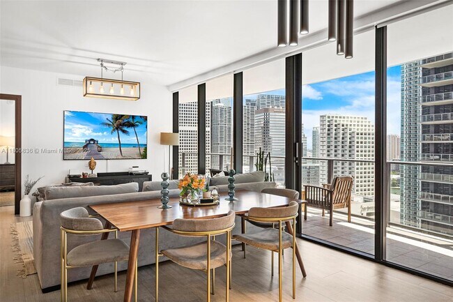 Building Photo - 1000 Brickell Plaza