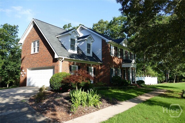 Building Photo - 1150 Lavista Rd