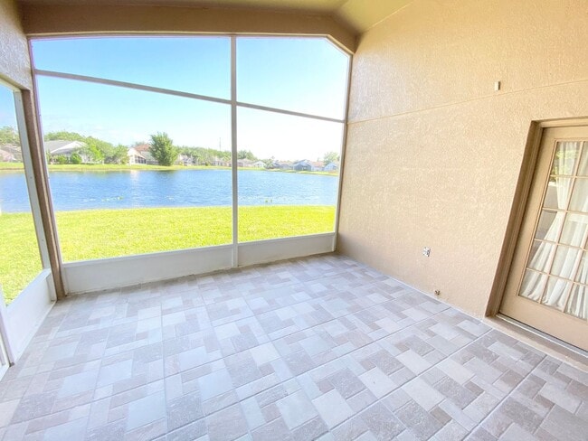 Building Photo - Beautiful Home with Water View in Waterfor...