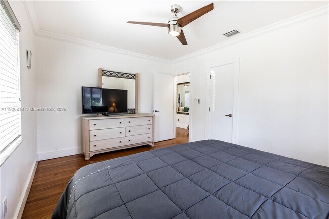 Building Photo - 753 NE 81st St