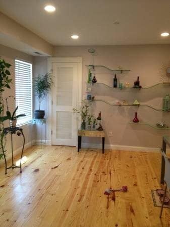 Building Photo - 32 Tufts Ave