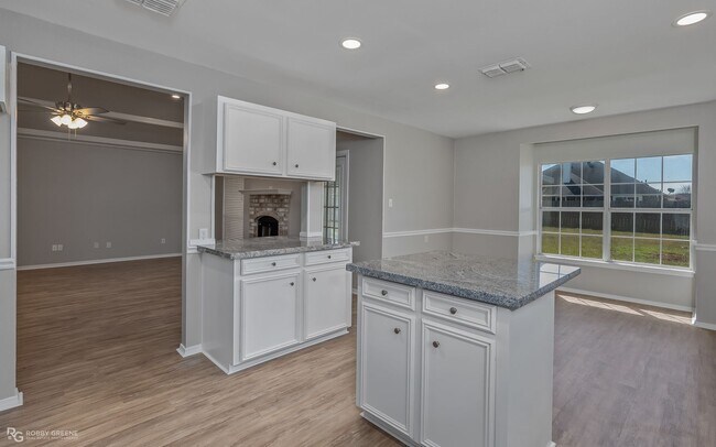 Building Photo - Beautiful South Bossier Southgate Estates ...